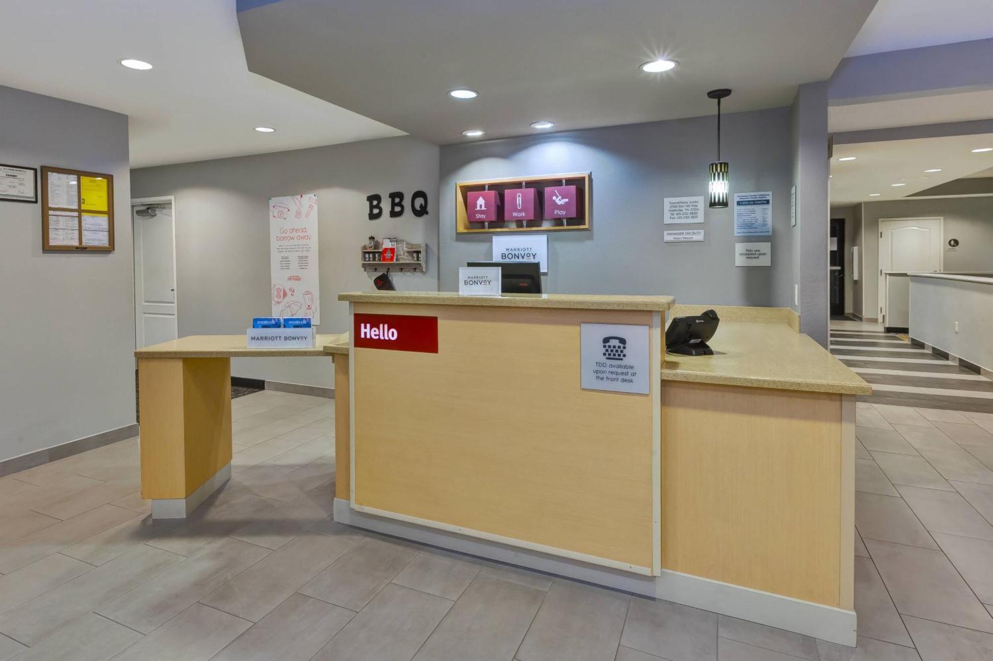 纳什维尔机场唐普雷斯套房酒店 外观 照片